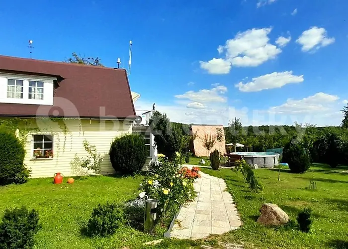 Family Villa In Prága