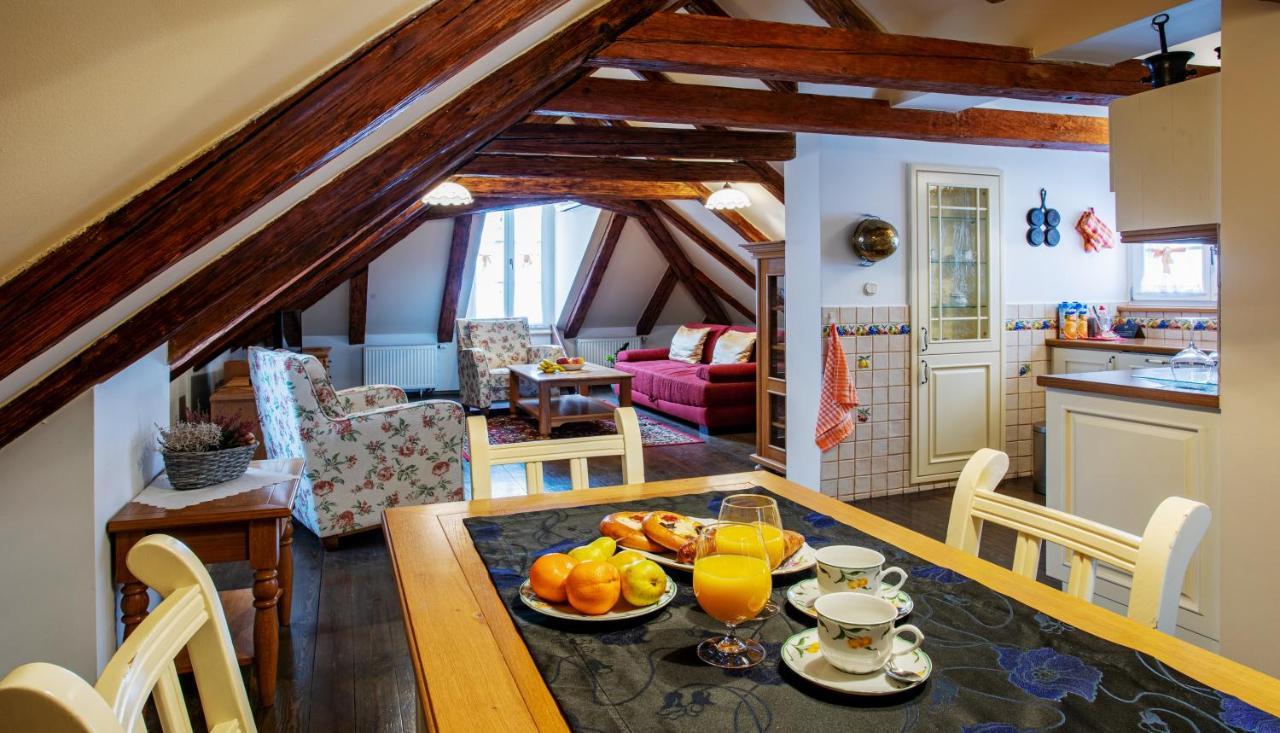 Family Suite Attic,1088479273:JPEG