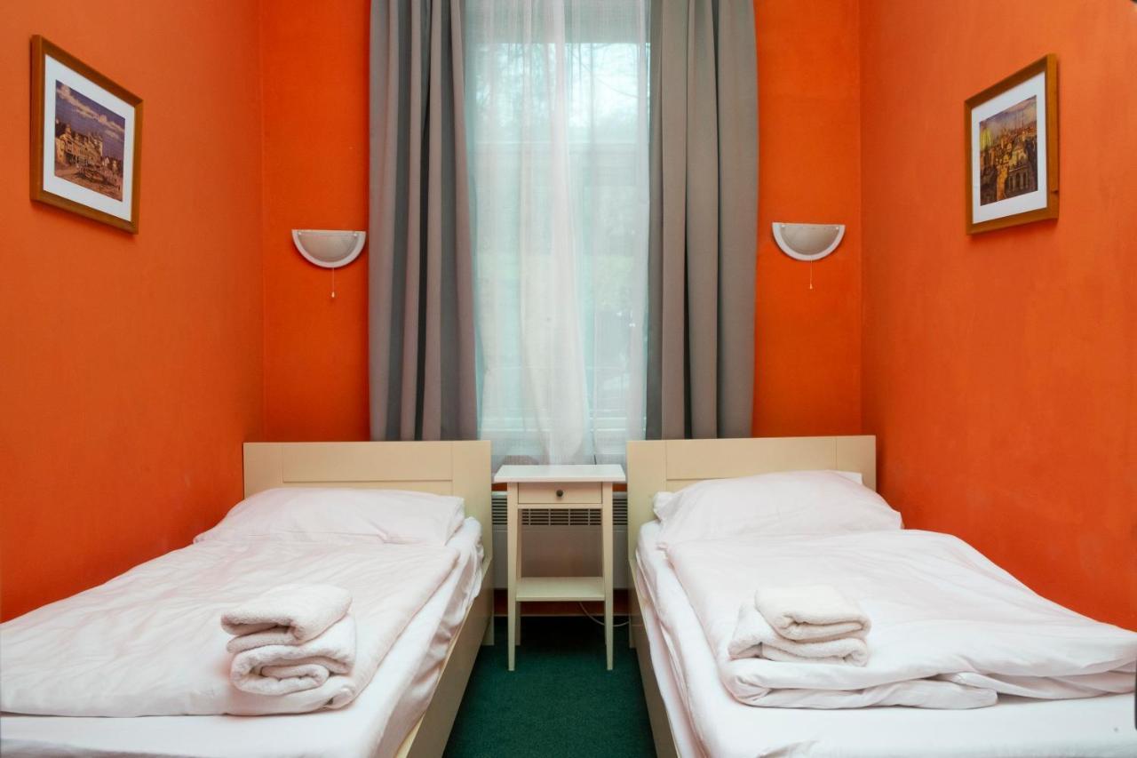 Standard Twin Room,413643132:JPEG