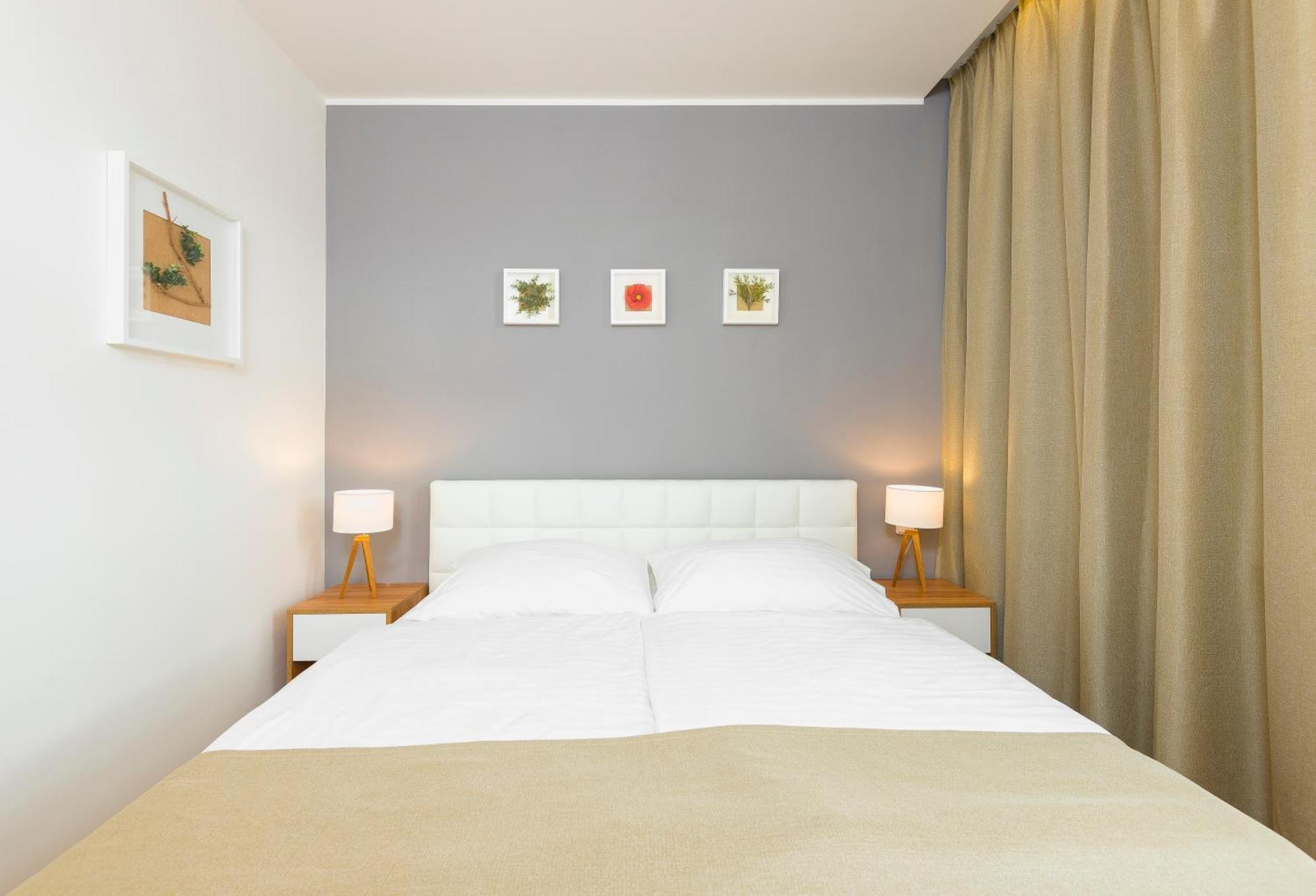 Small Double or Twin Room,1281670459:JPEG