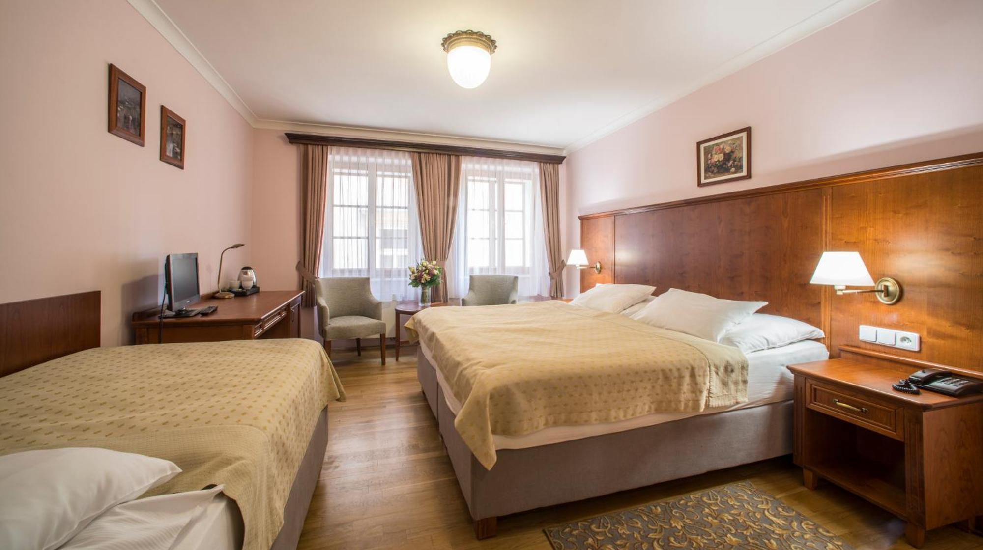 Triple Room,724389529:JPEG