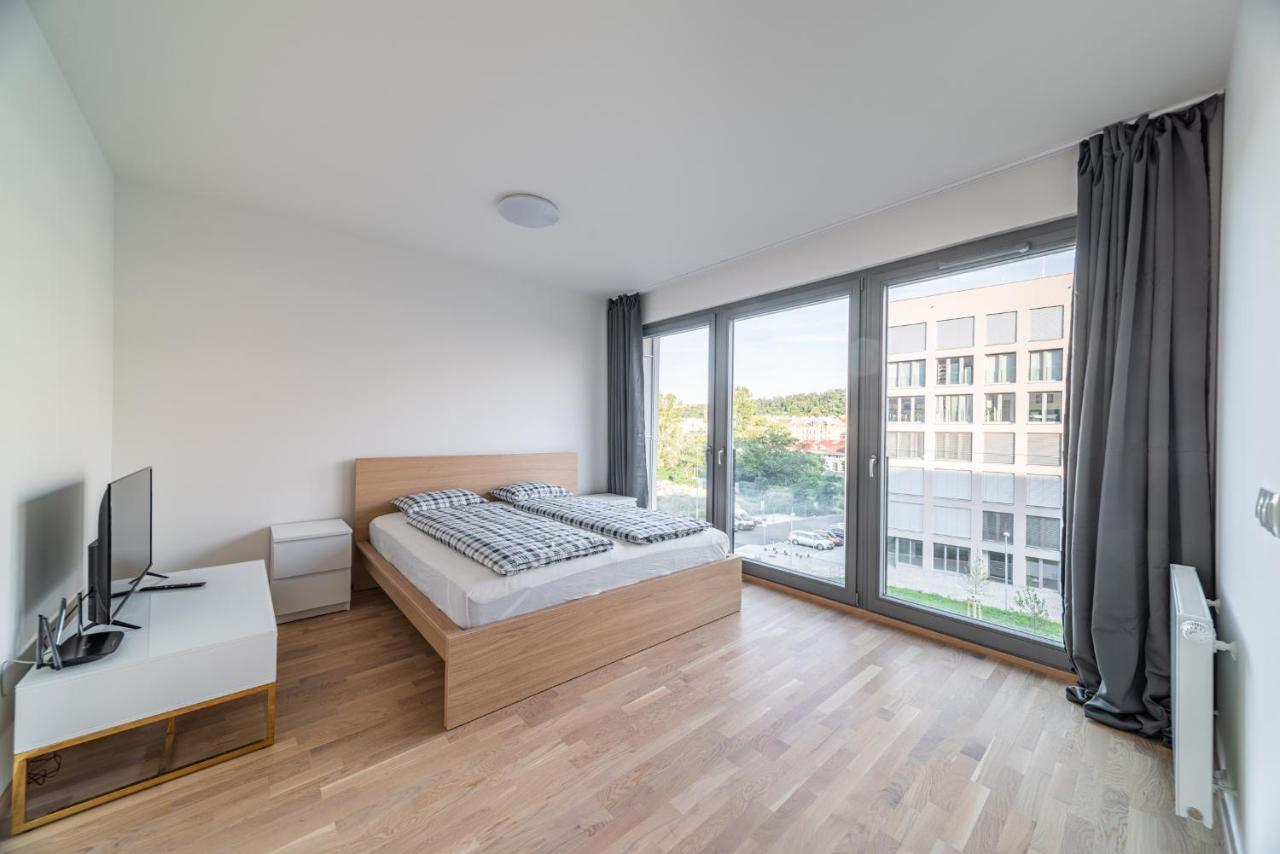 Apartment with Balcony,1261124377:JPEG