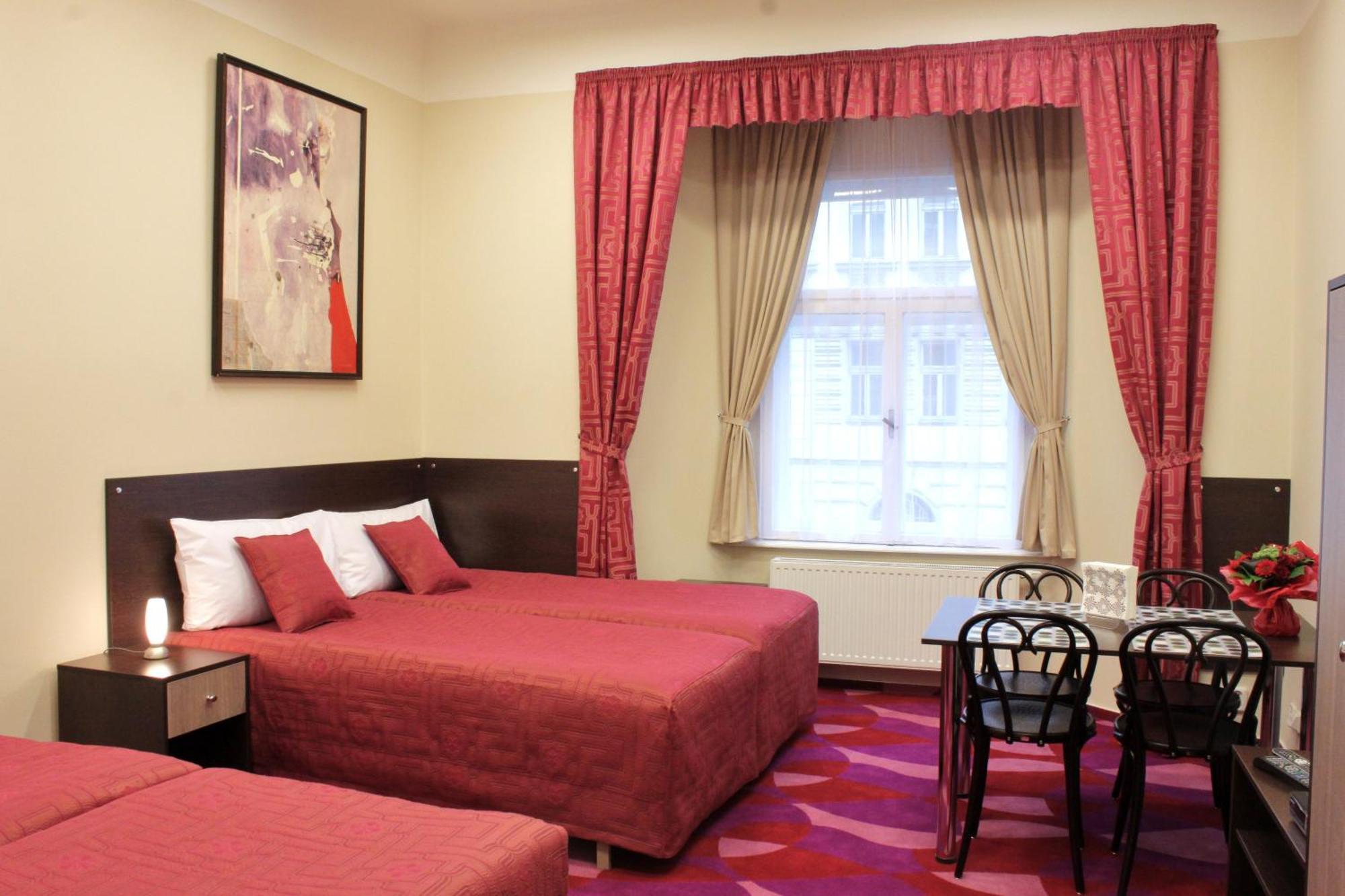 Two-Bedroom Apartment,1279942351:JPEG