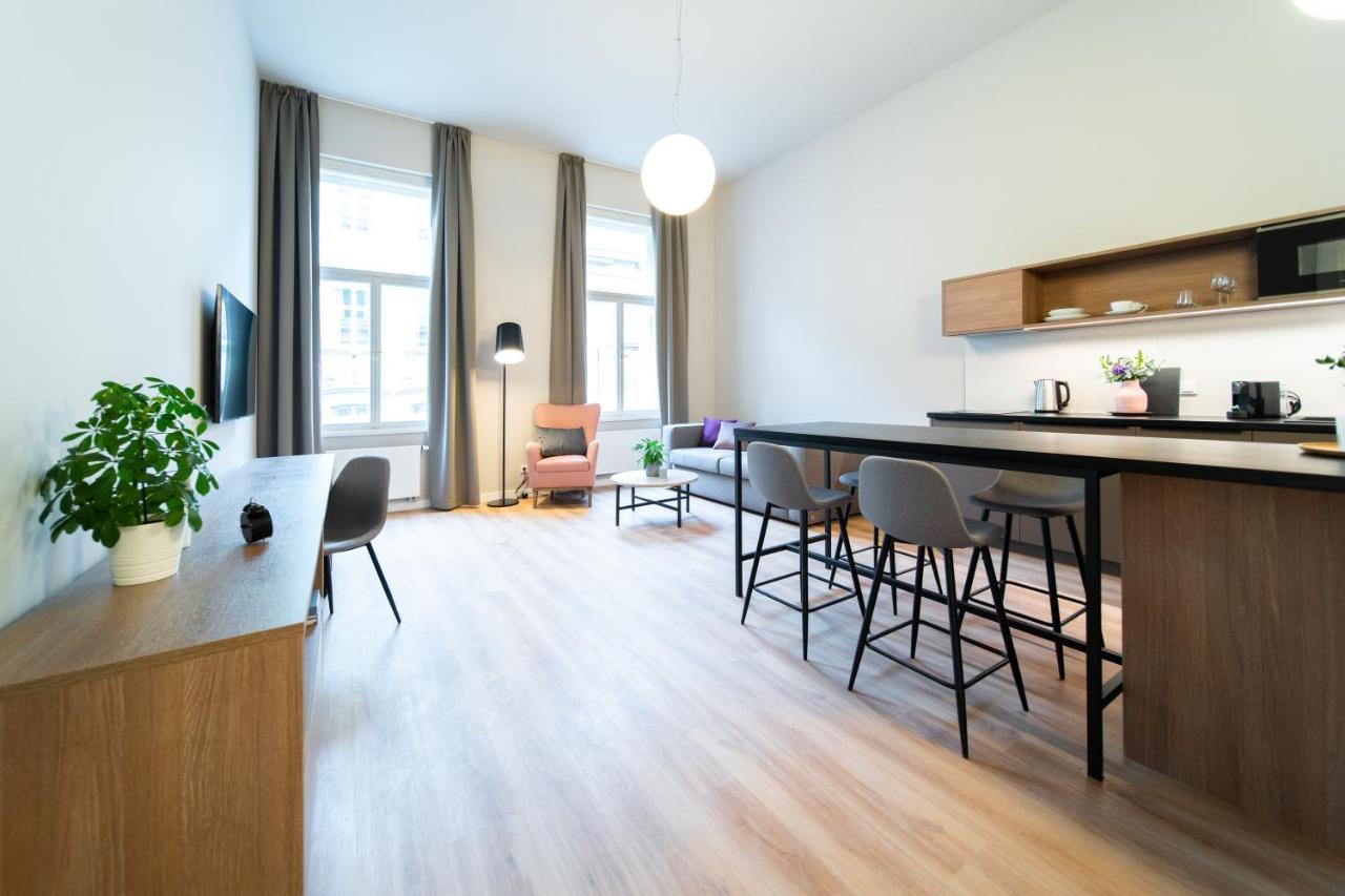 One-Bedroom Apartment,1298371918:JPEG