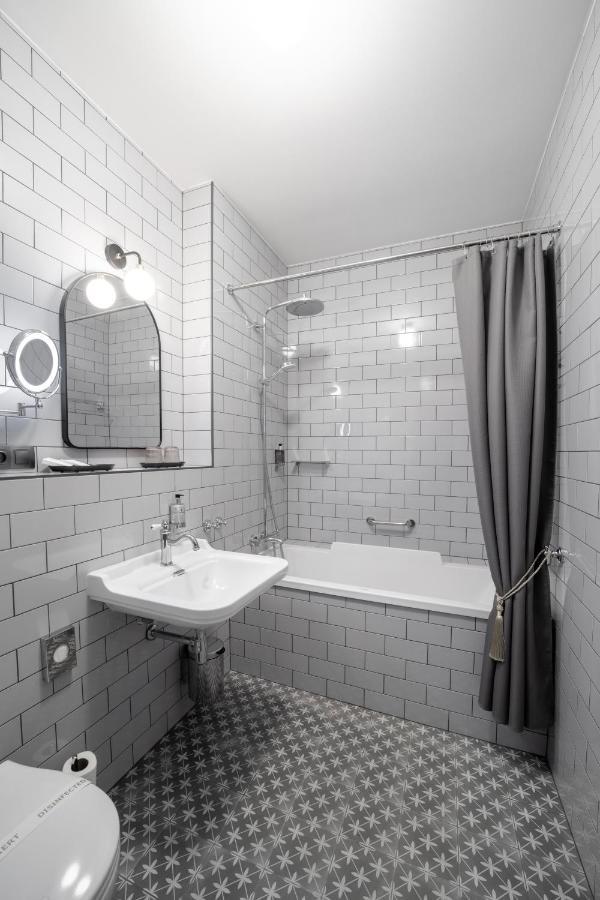 Triple Room with Bath,1324746865:JPEG