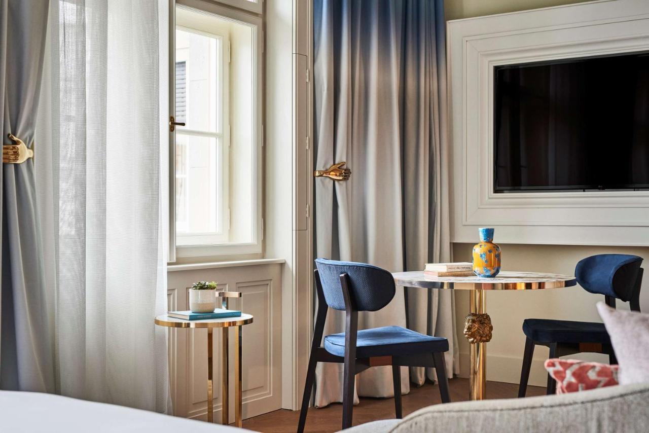 Premium King Room