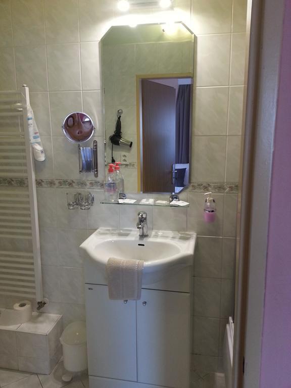 Standard Double Room,728745976:JPEG