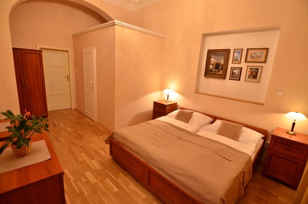 Double or Twin Room with Private Bathroom