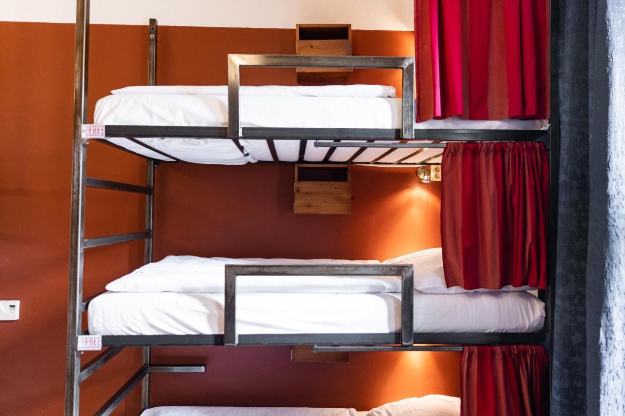 Bunk Bed 12-Bed Mixed Dormitory