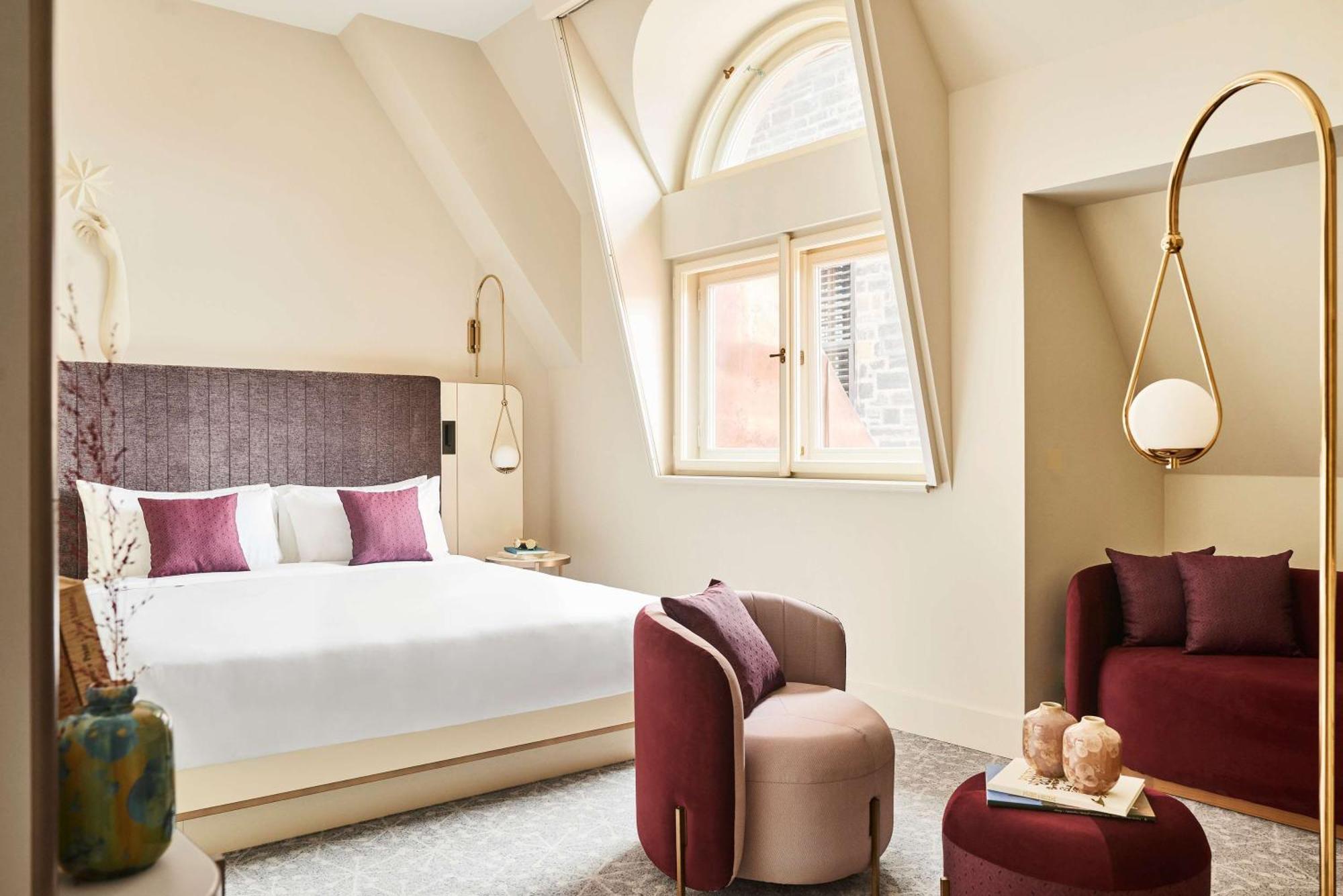 Premium King Room