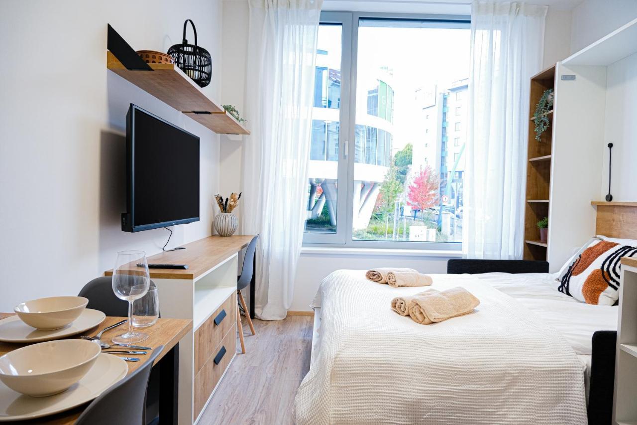 Studio Deluxe Queen