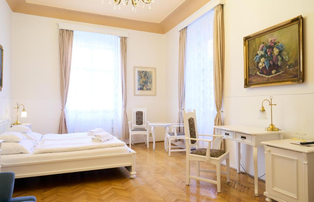Triple Room,1499046295:JPEG