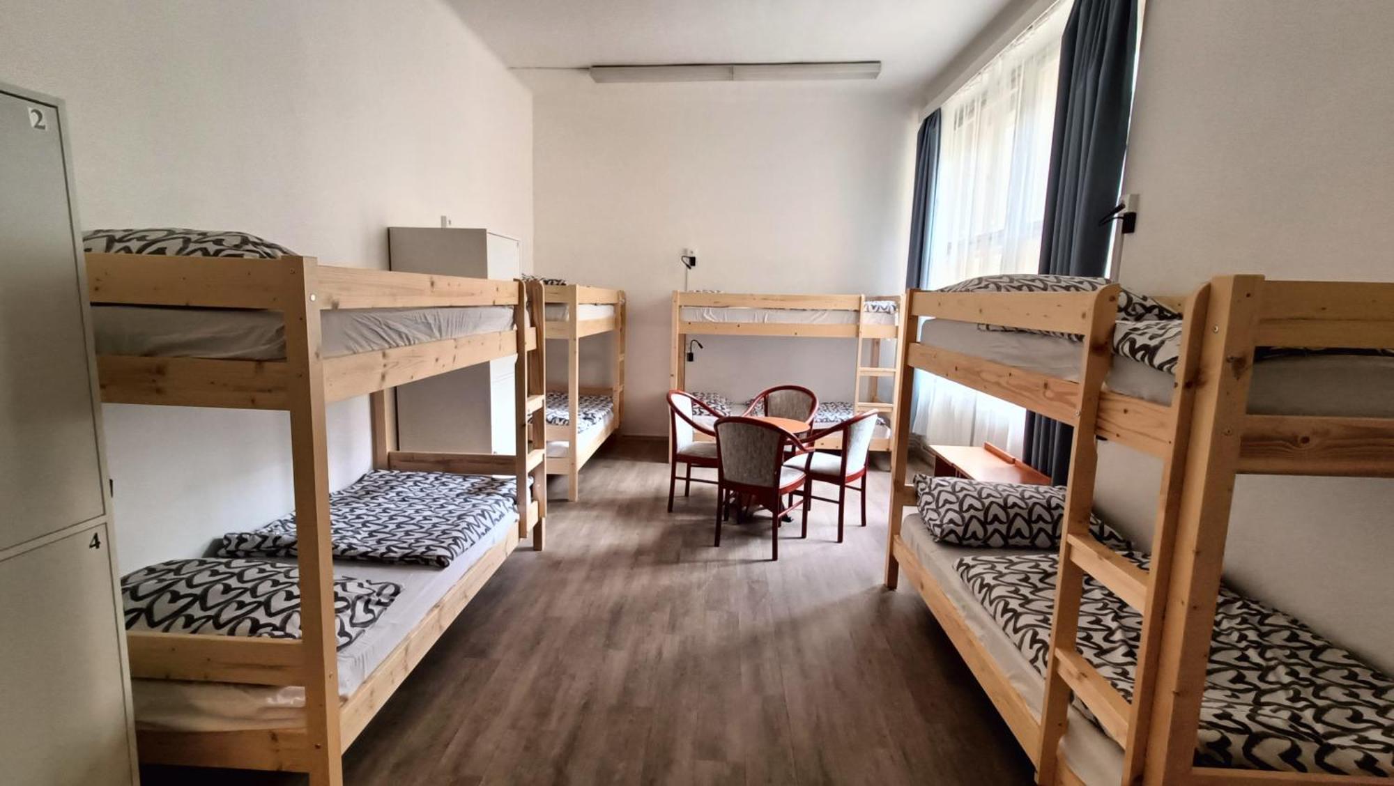 Bed 8-Bed Mixed Dormitory Room