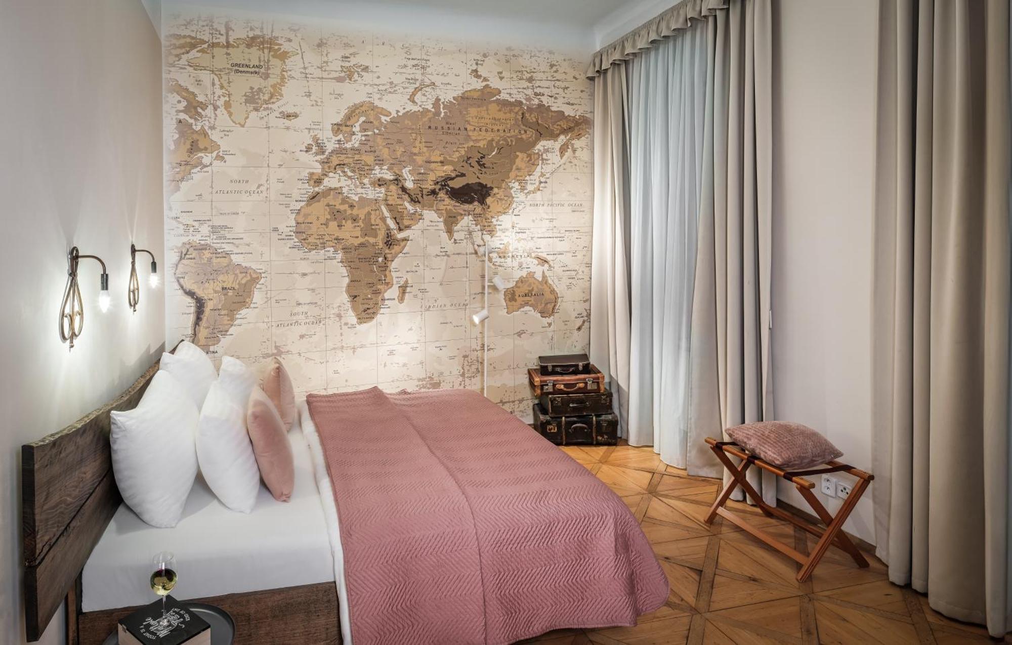One-Bedroom Apartment North America