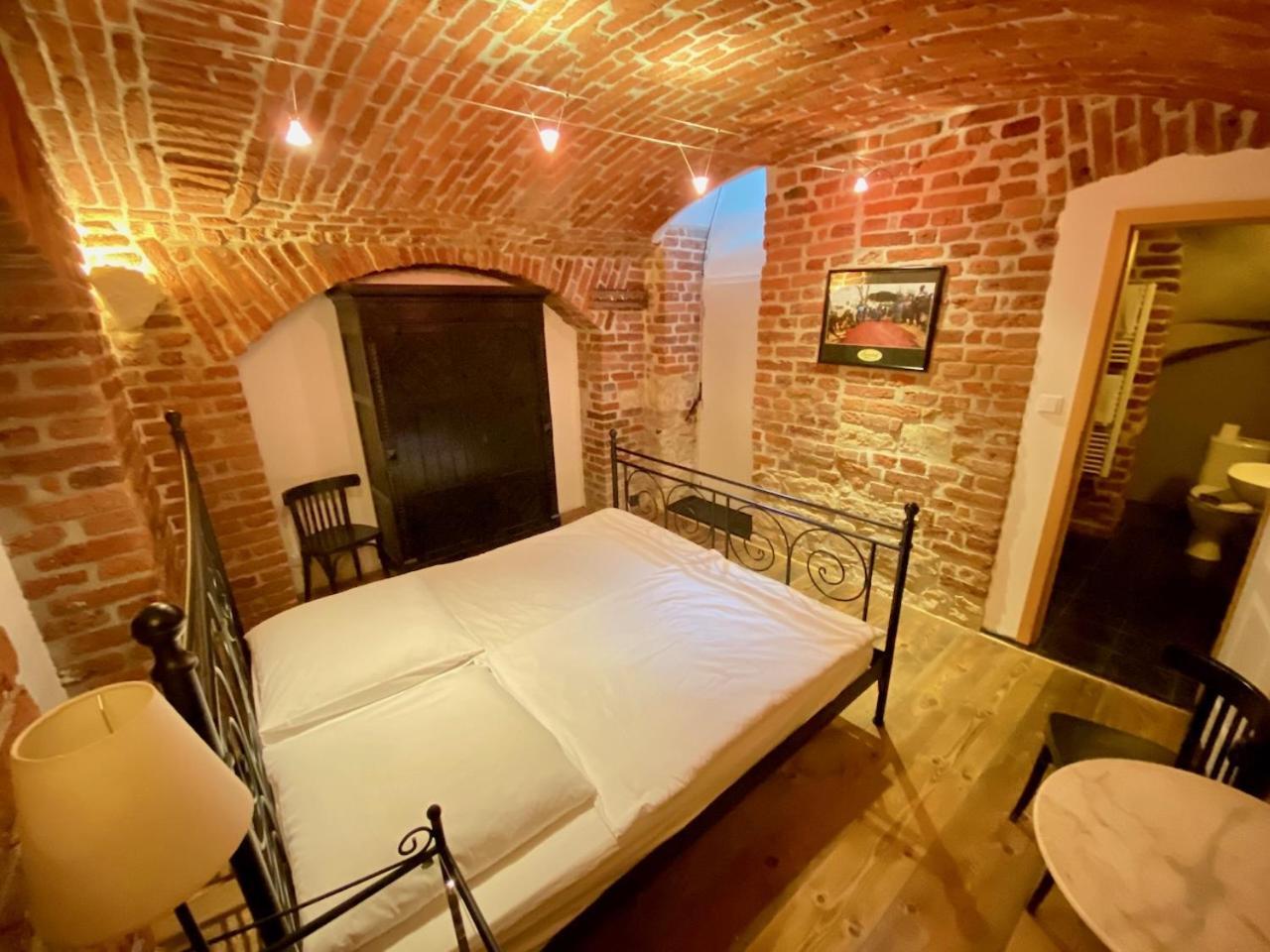 Quarto Duplo Economy - Subsolo