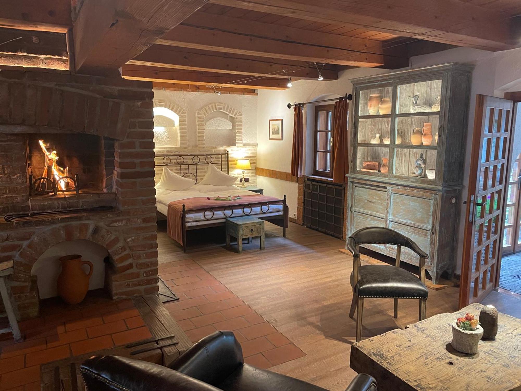Deluxe Double Room Fireplace