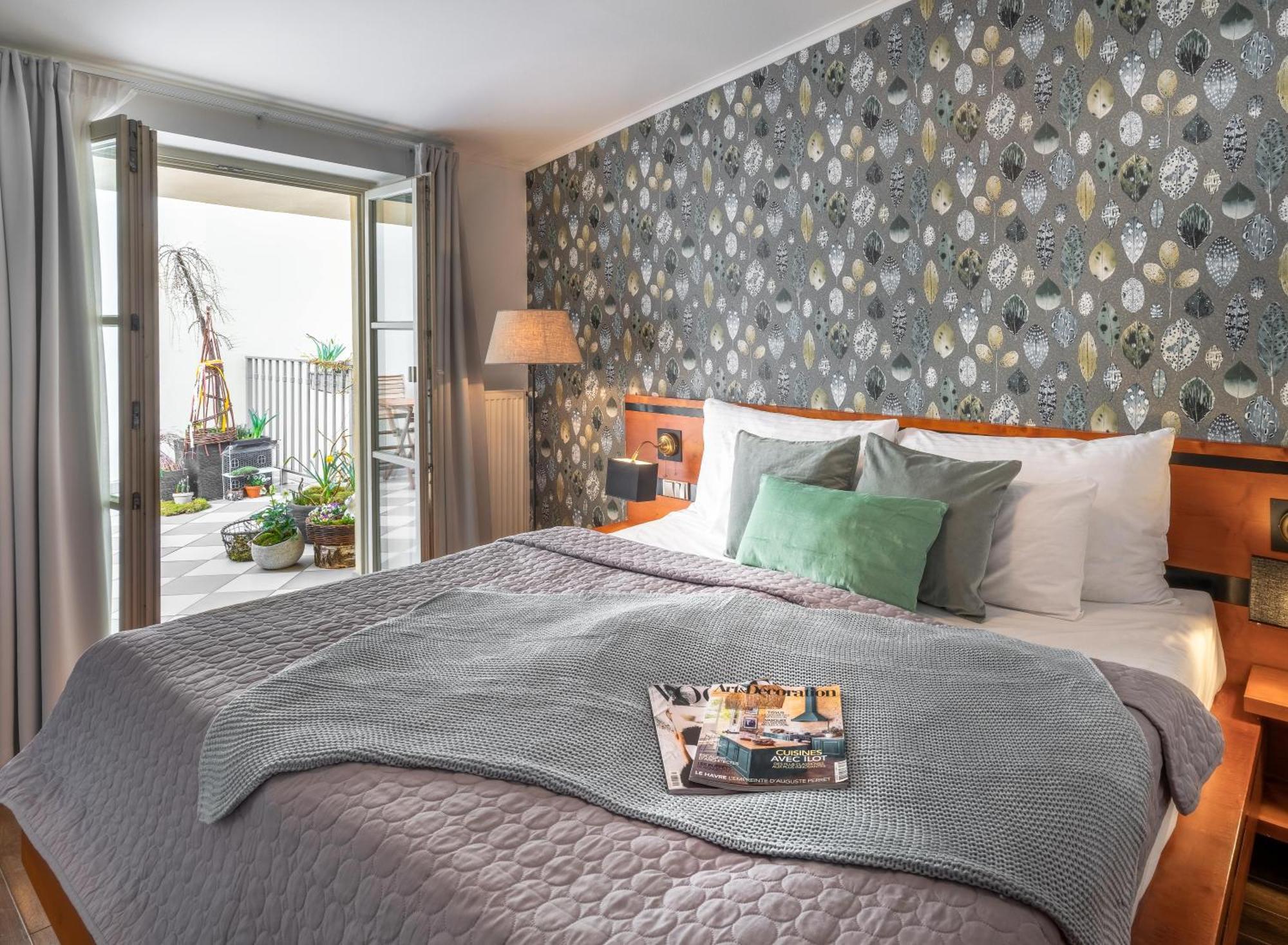 One-Bedroom Apartment Terrace