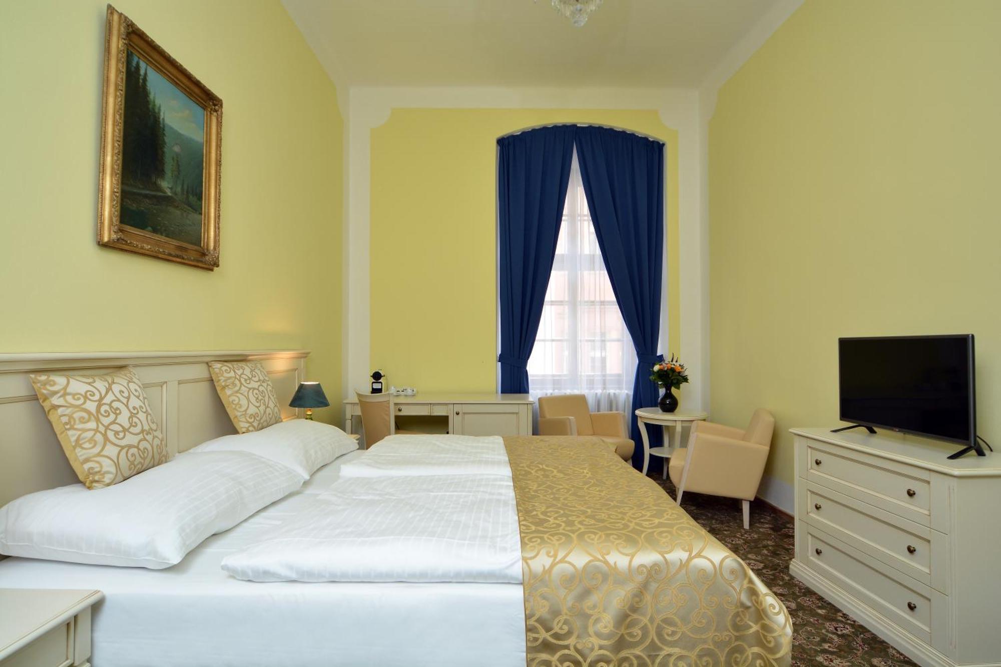 Double or Twin Room Balcony