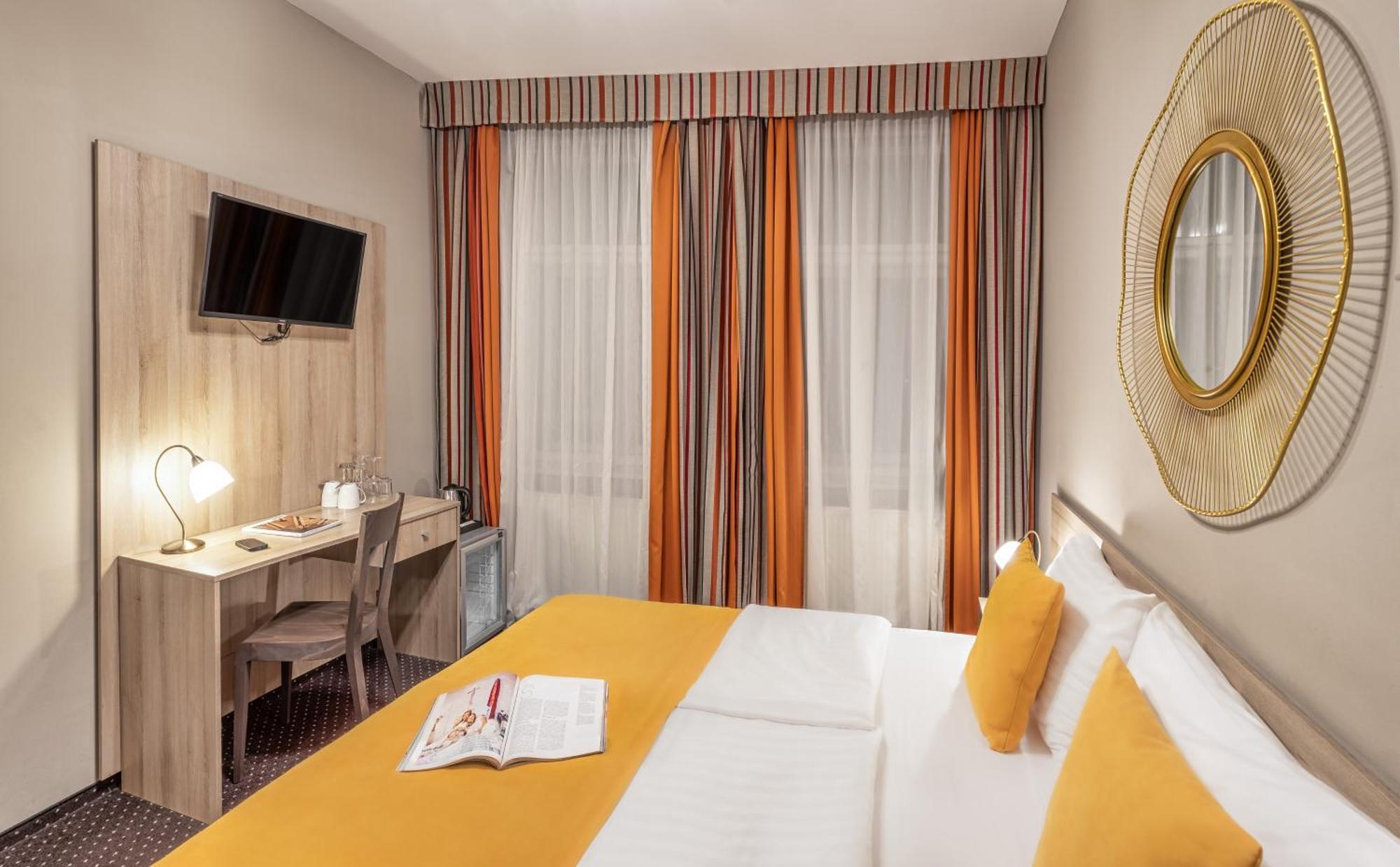 Double Room,1157636775:JPEG