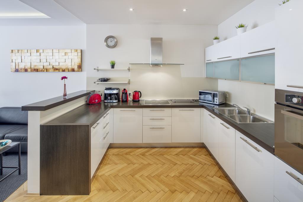 Apartment with Terrace (6 Adults),163067376:JPEG