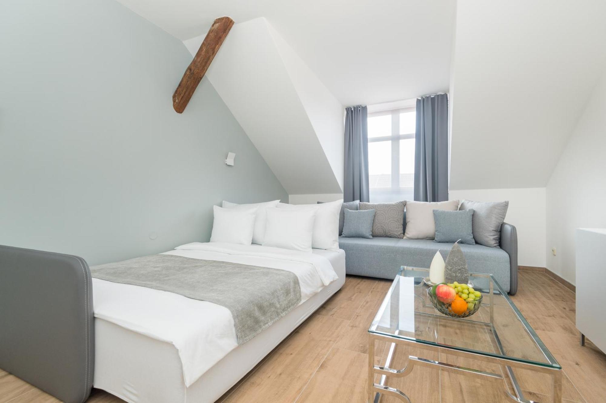 Executive Three Room Apartment