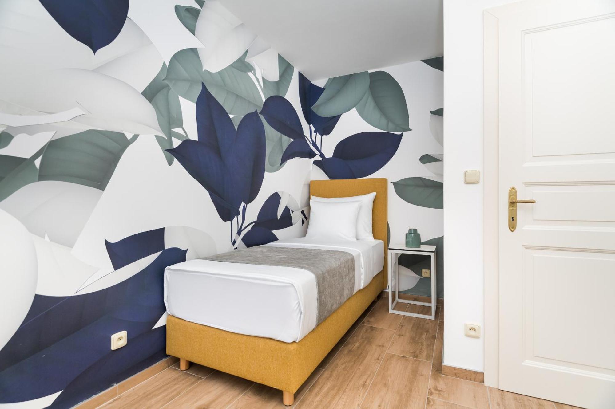 Executive Three Room Apartment