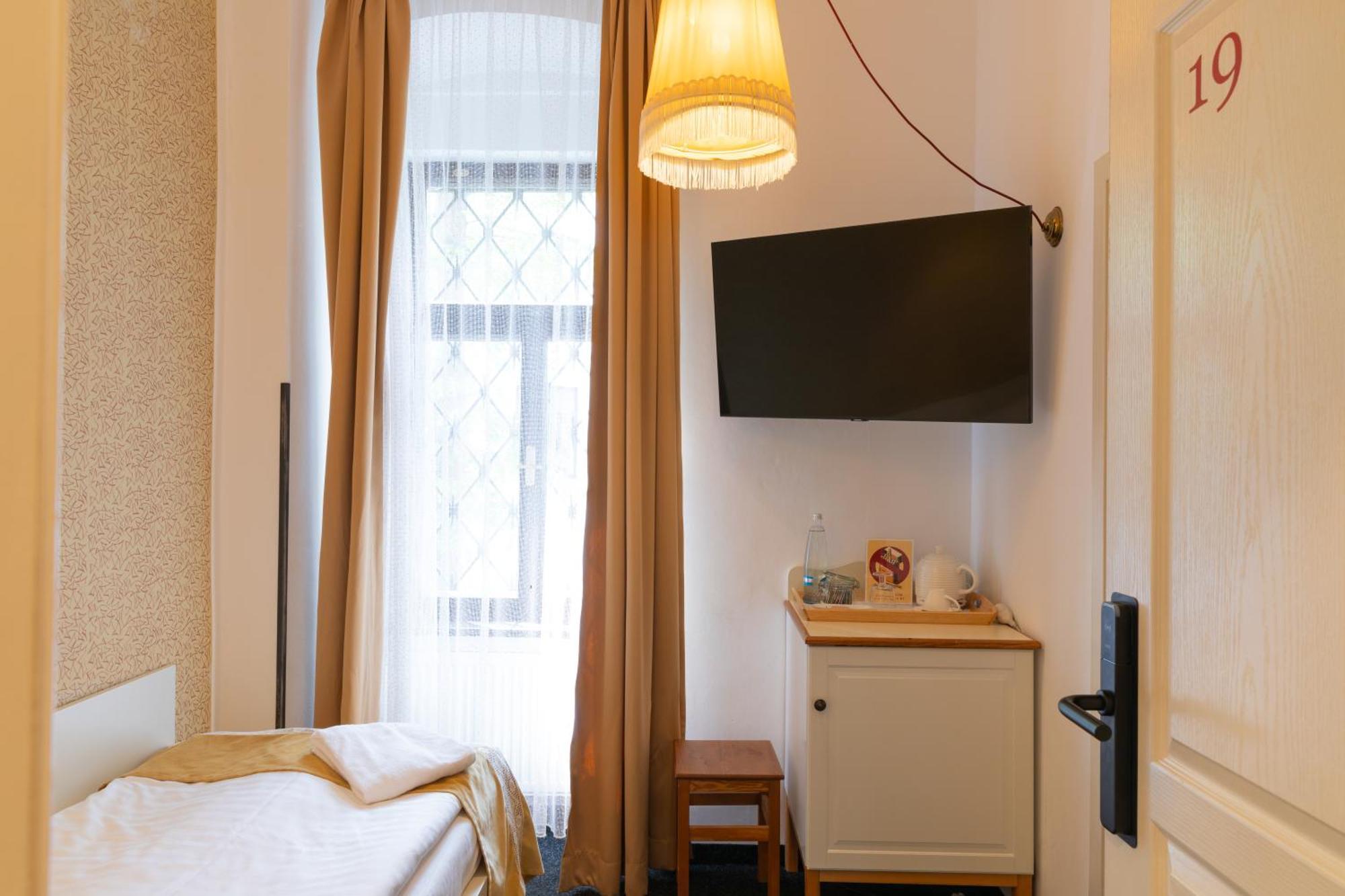 Deluxe Single Room