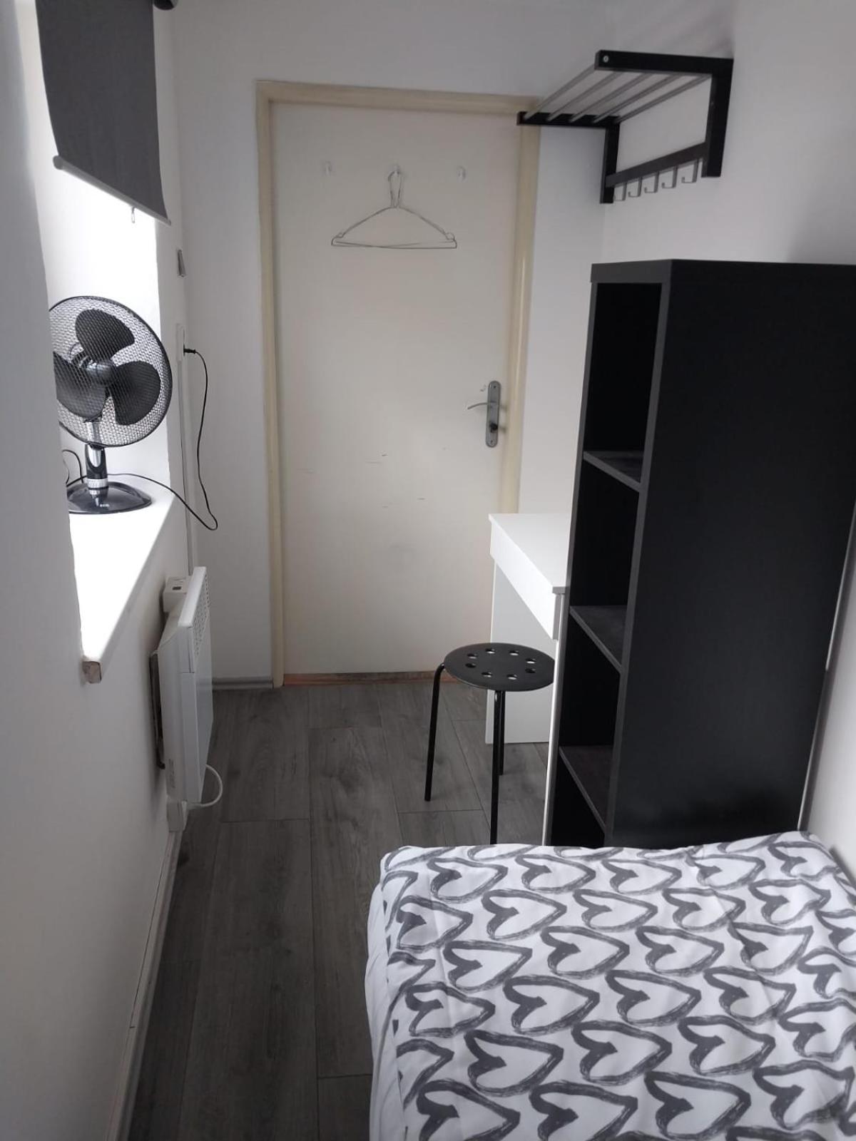 Single Room Shared Shower Toilet