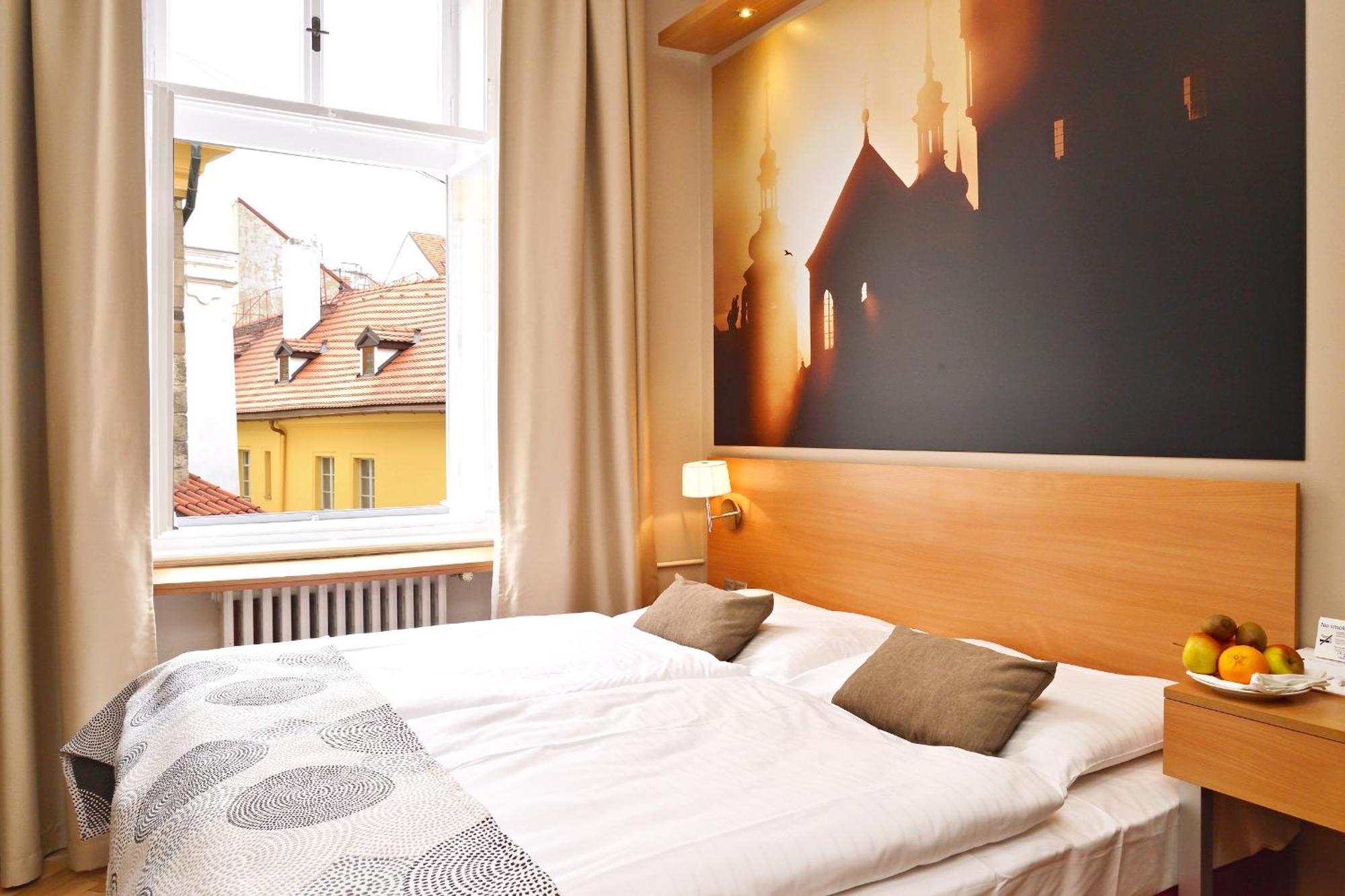 Small Room,1697785929:JPEG