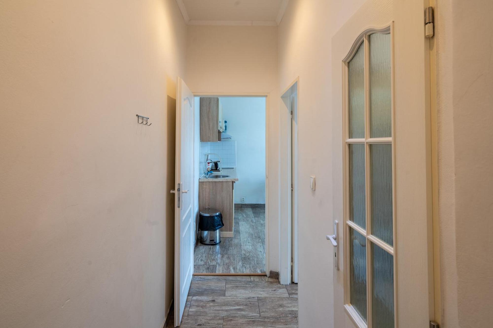 Deluxe One-Bedroom Apartment,1642331208:JPEG
