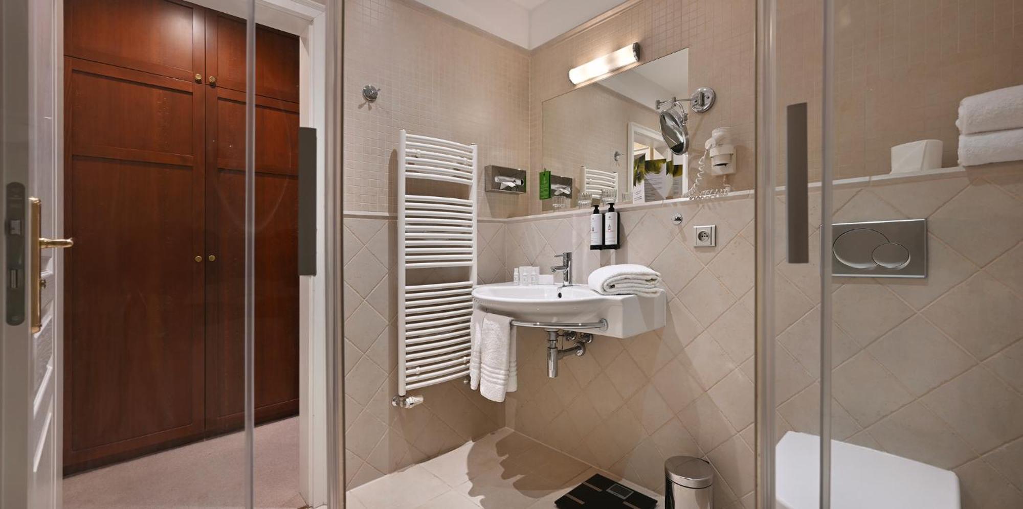 Standard Double Room with Extra Bed