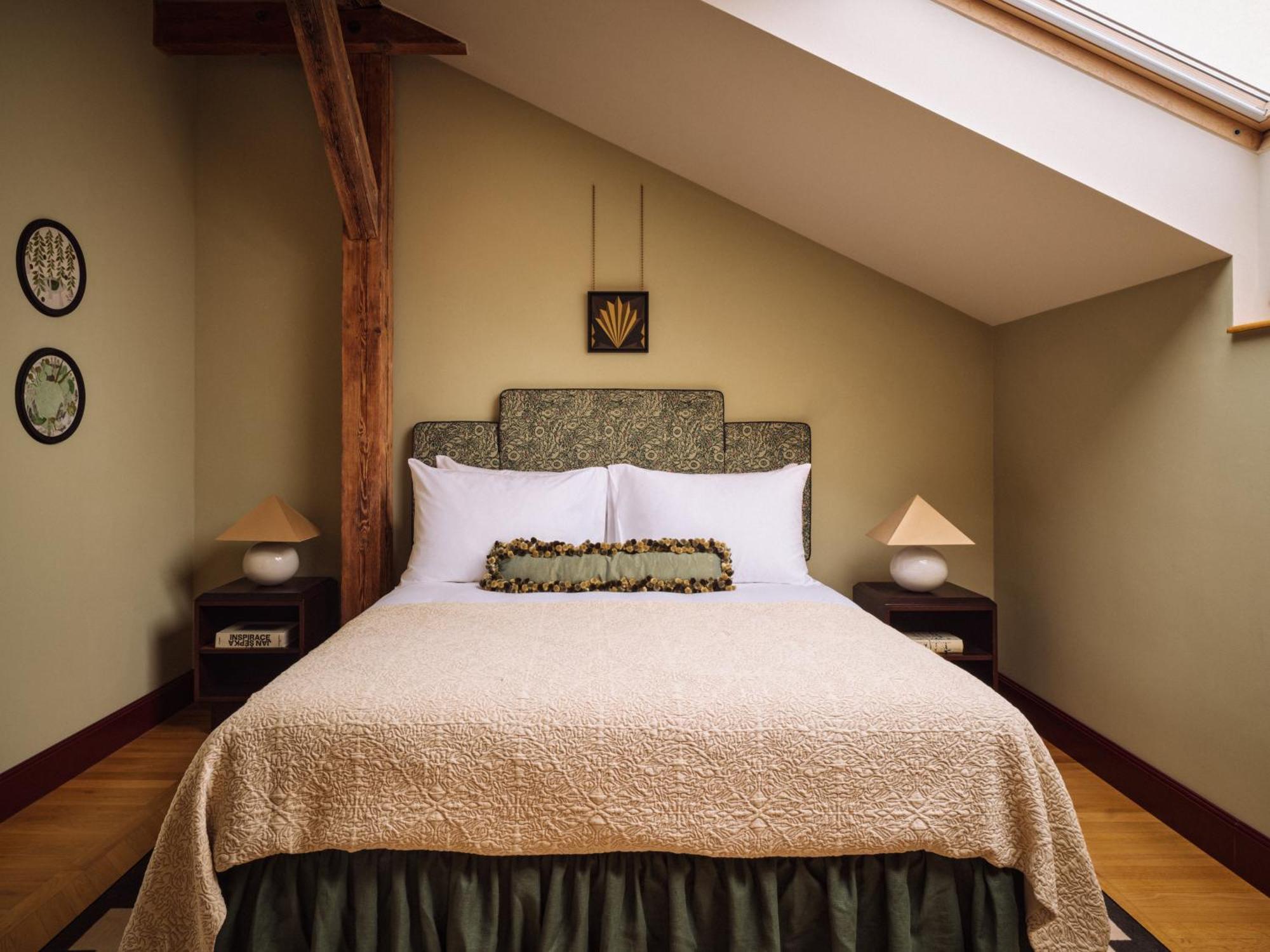 Superior King Room