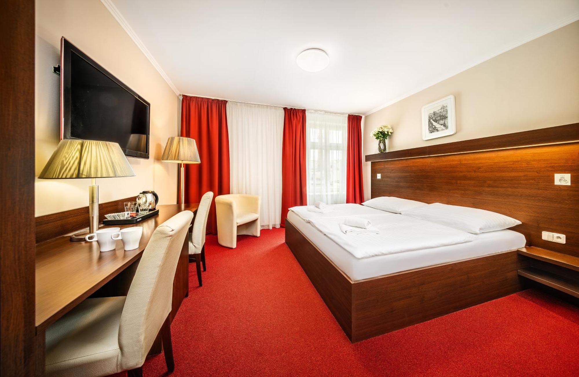 Double Room,1674716373:JPEG