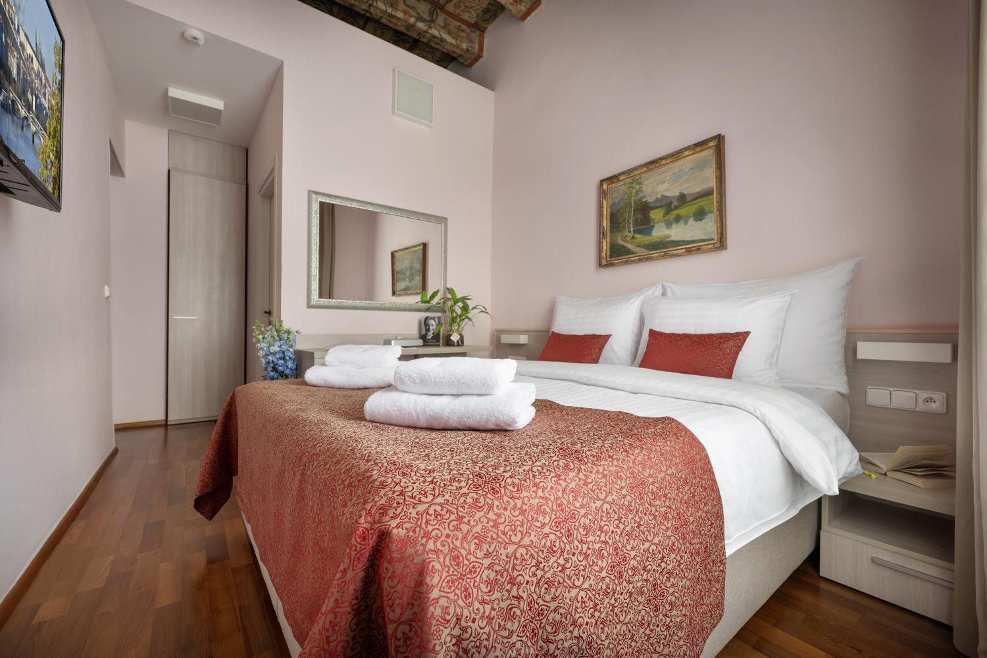 Double Room,1678656434:JPEG