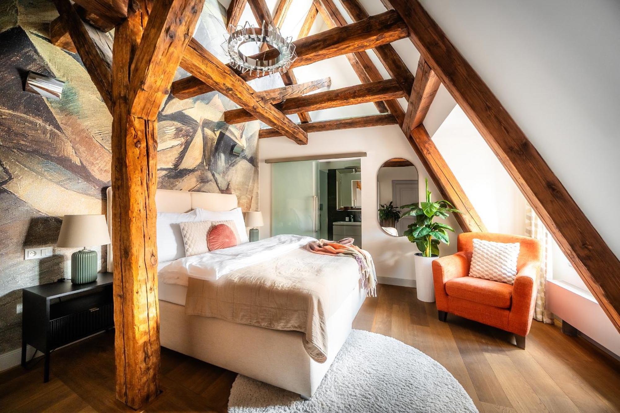 Deluxe Apartment