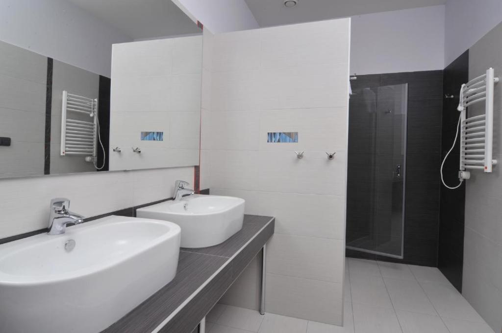 Triple Room,1698912248:JPEG