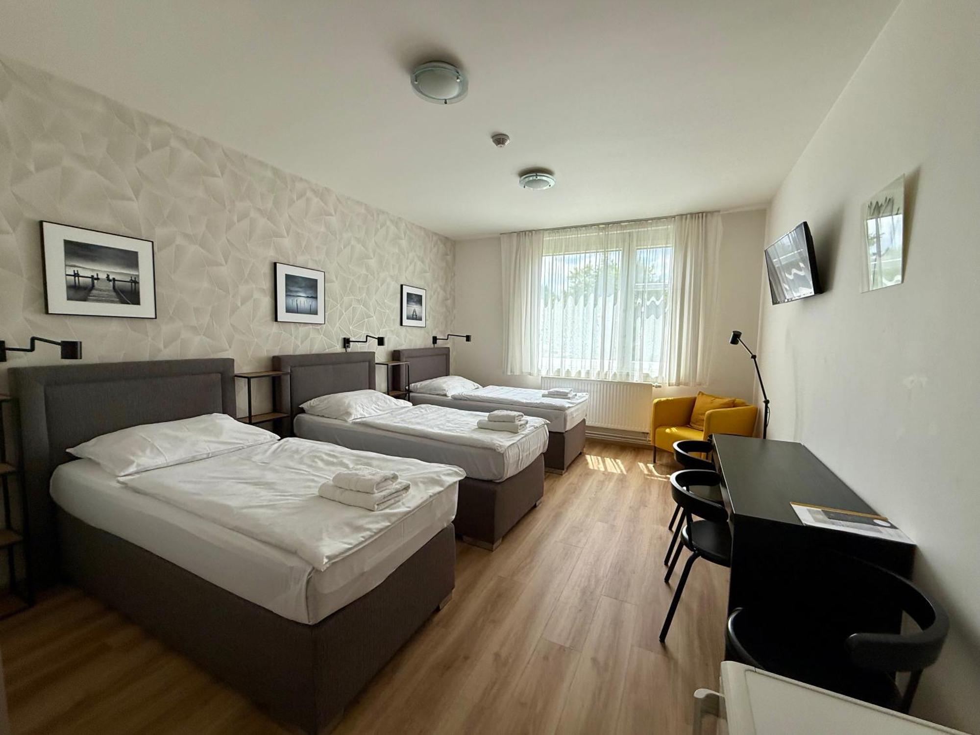 Triple Room,1698912249:JPEG