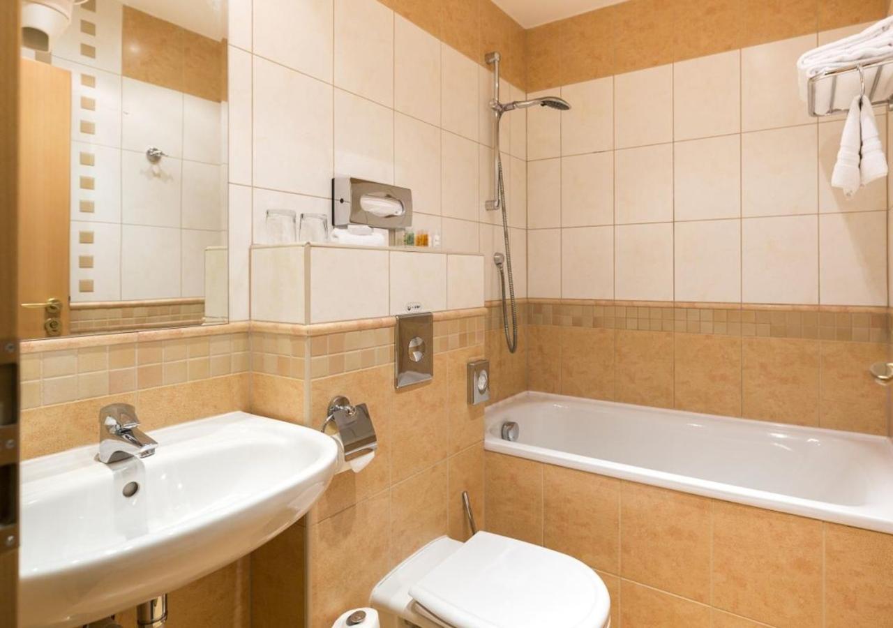 Standard Twin Room,1665395824:JPEG