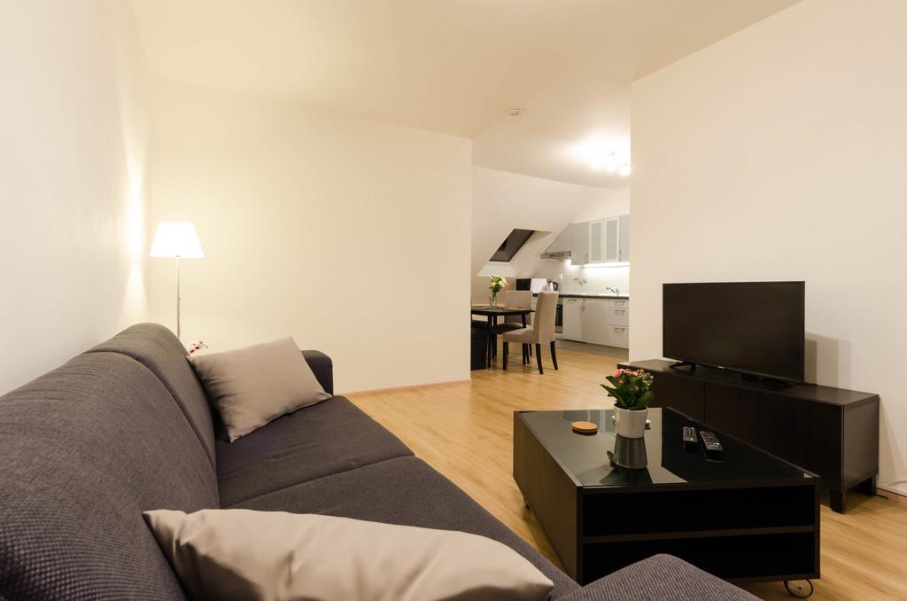 Two-Bedroom Apartment,171873096:JPEG