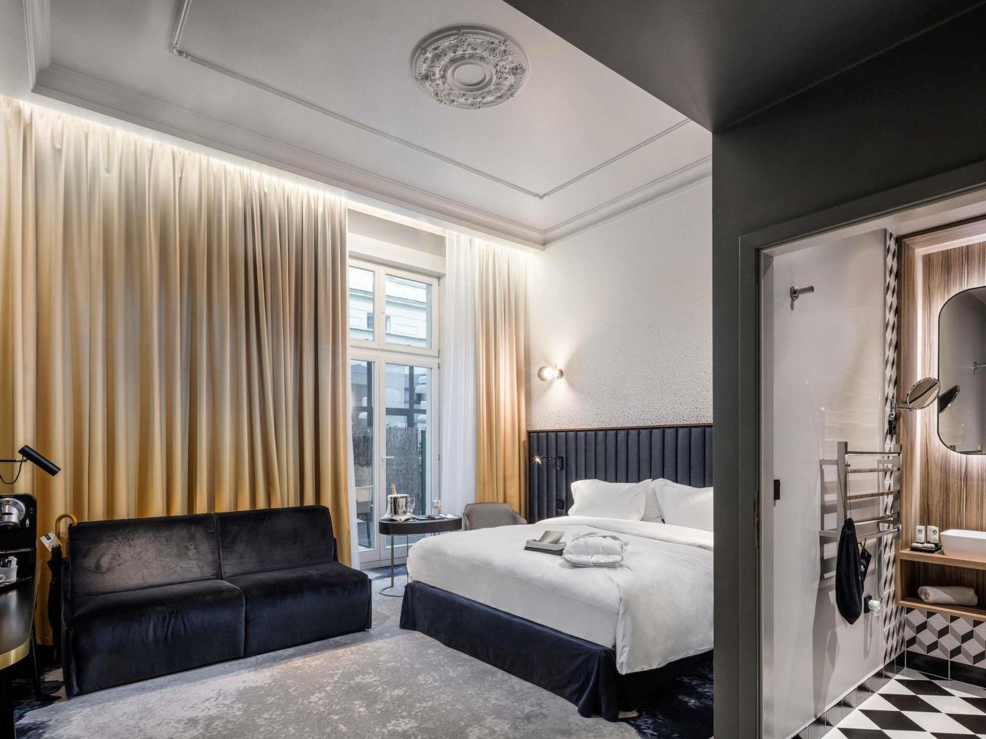 Executive King Room,1716983289:JPEG