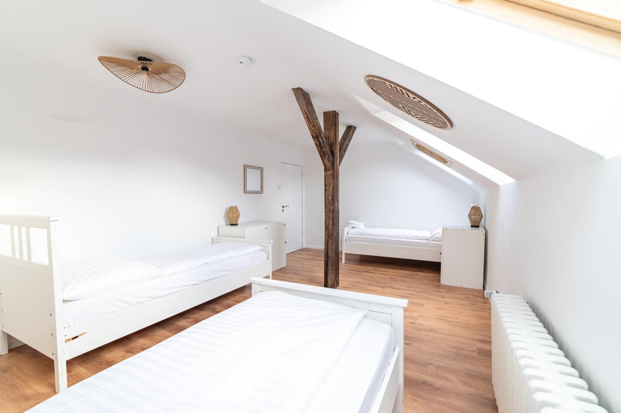 Attic Triple Room,1758359778:JPEG