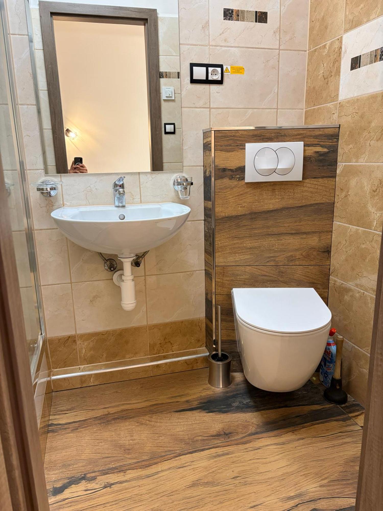 Triple Room Private Bathroom