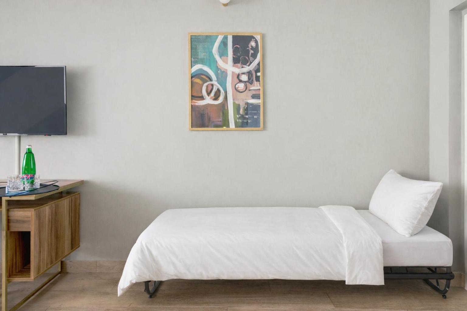 Extra Large Studio Kitchenette Extra Bed