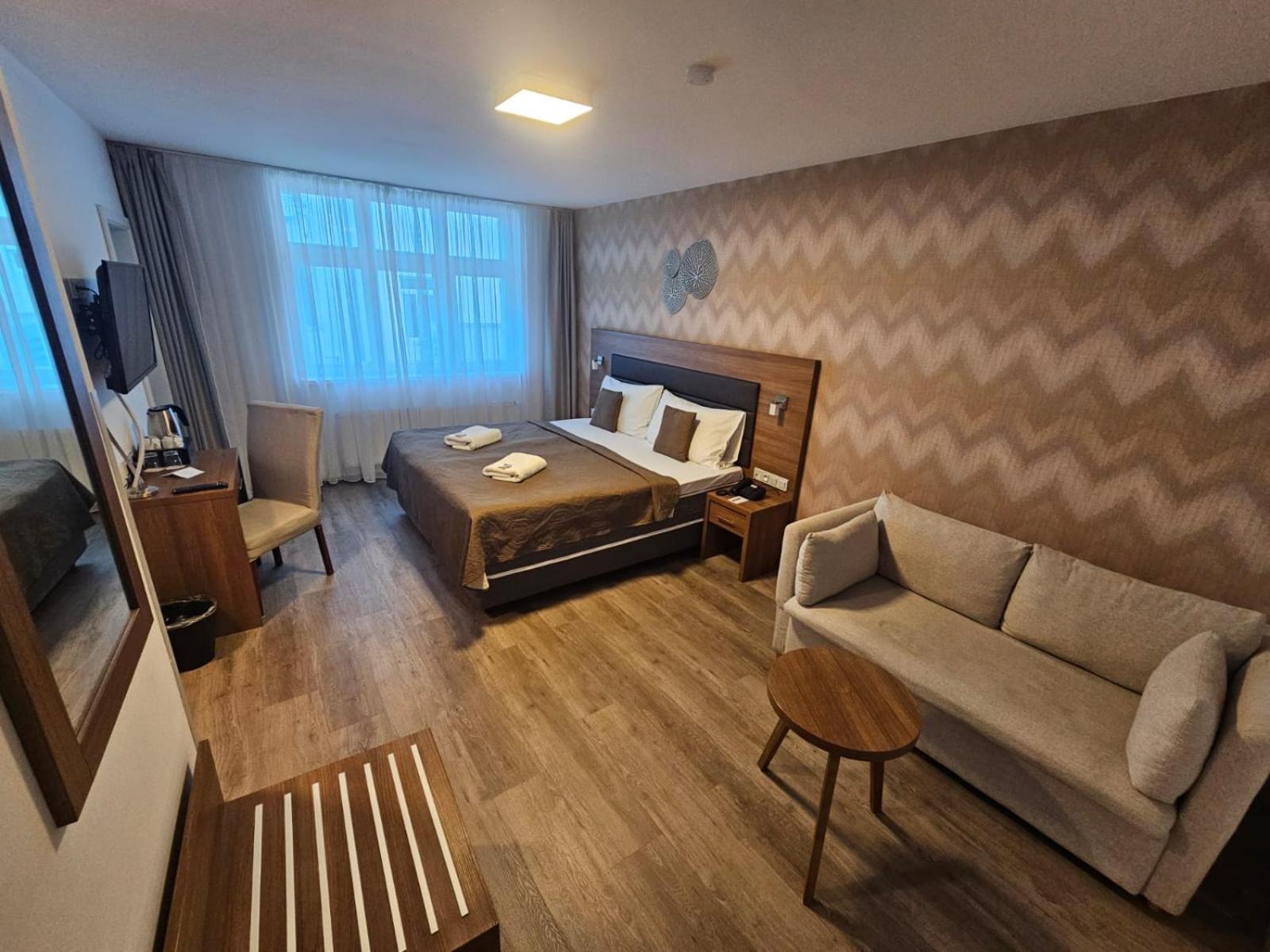 Deluxe King Room