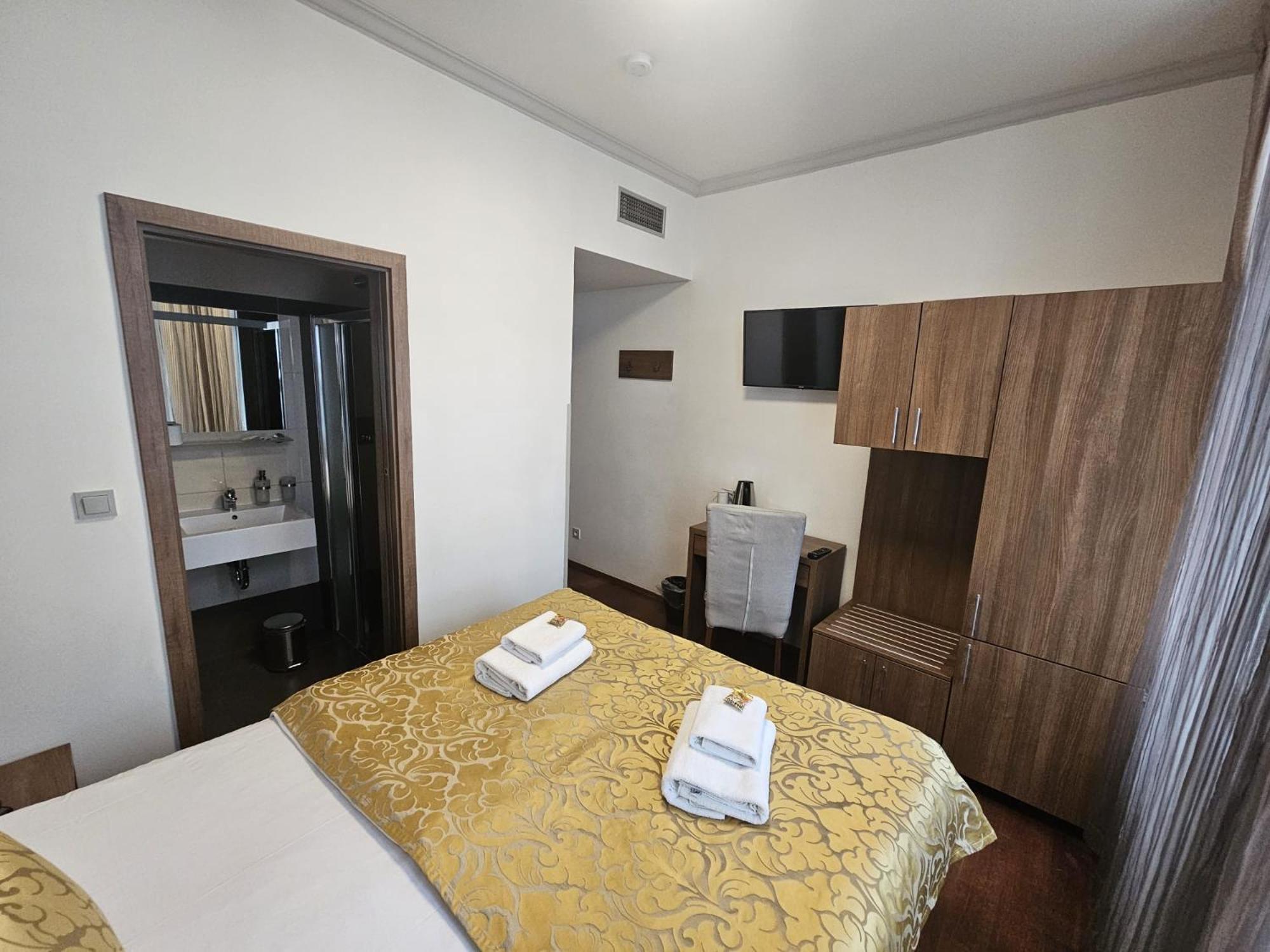 Economy Double Room