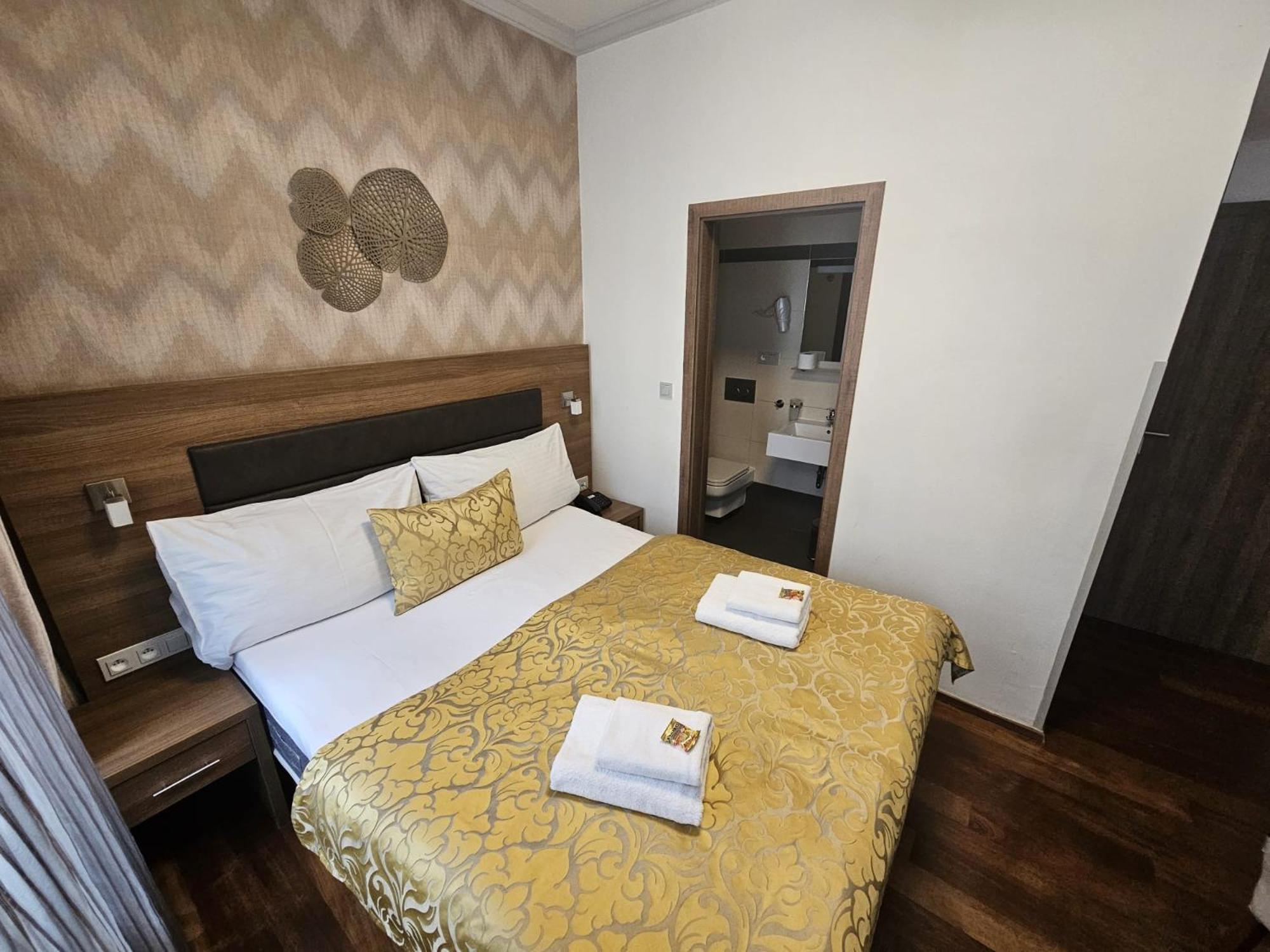 Economy Double Room