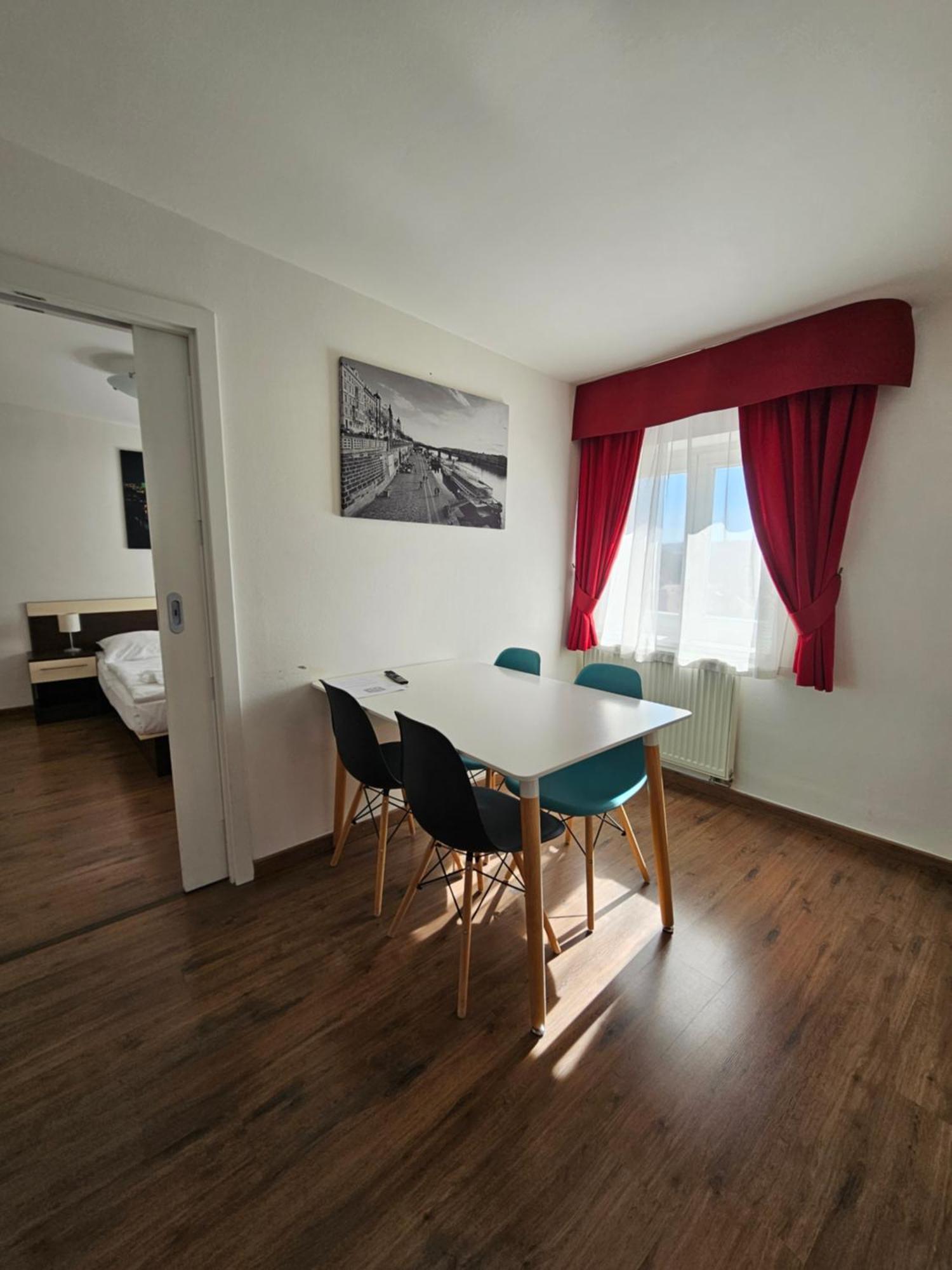 Two-Bedroom Apartment,1765846989:JPEG