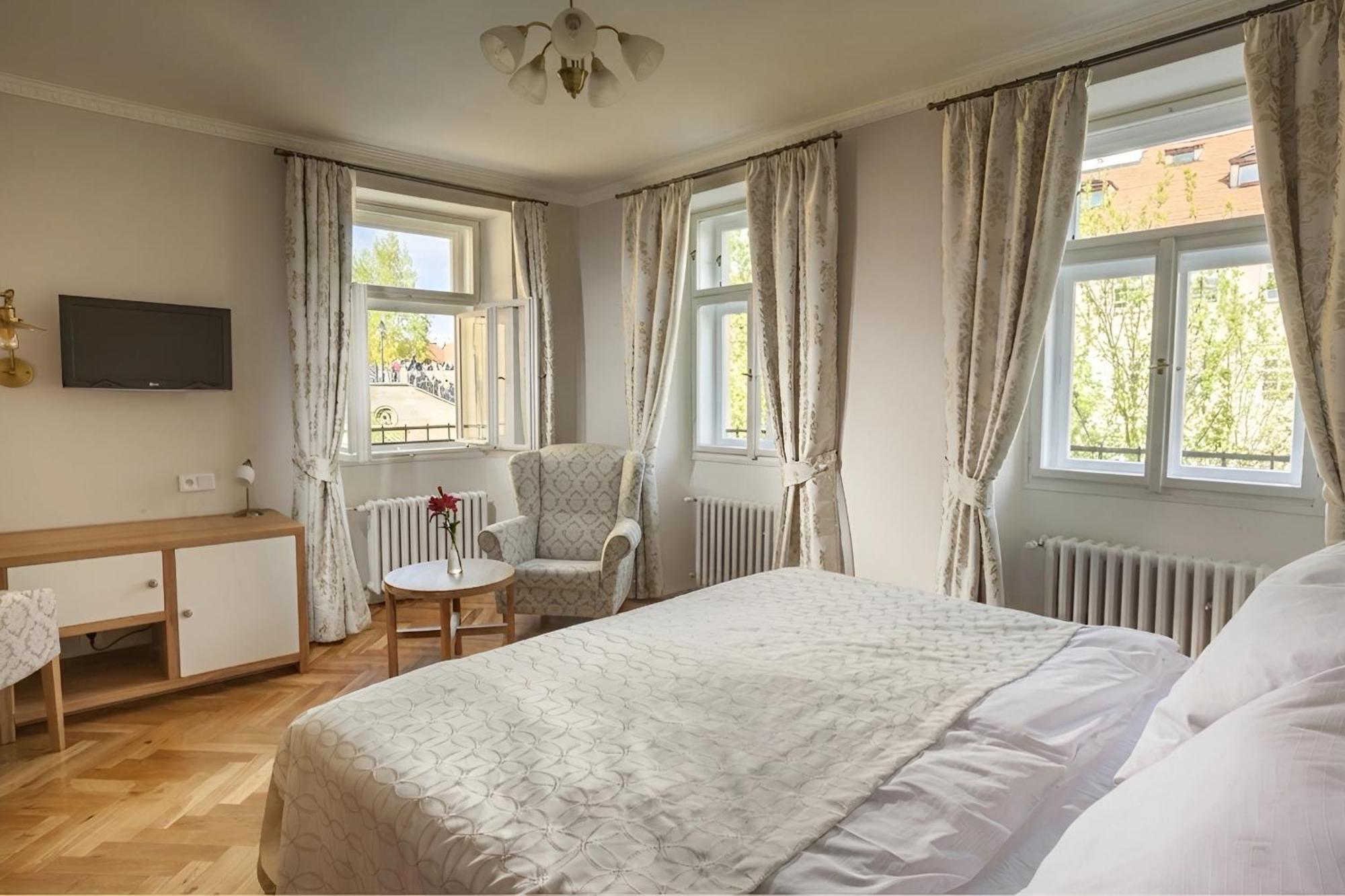 Charles Bridge View Suite
