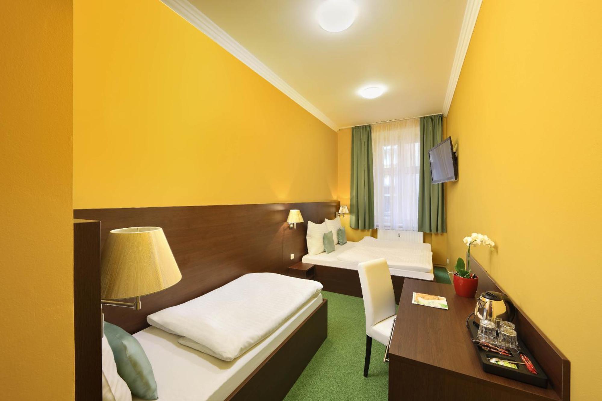 Triple Room,1674716378:JPEG