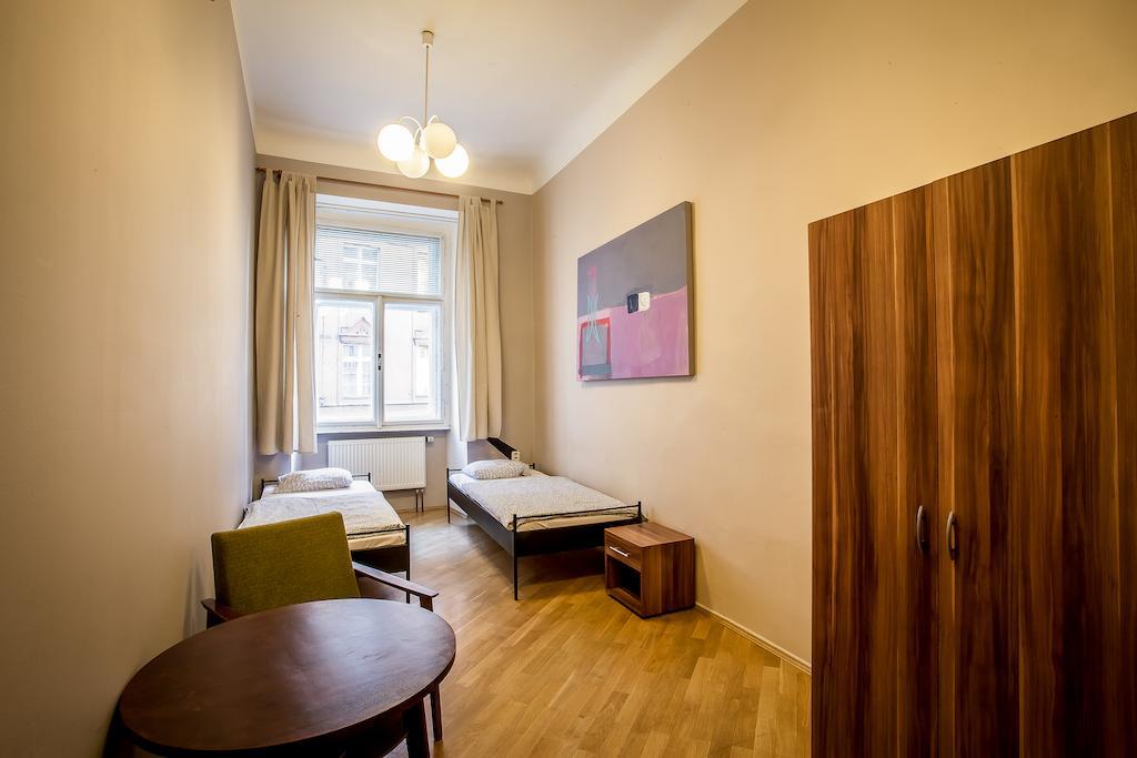 Habitación Estándar con baño compartido - 2 camas